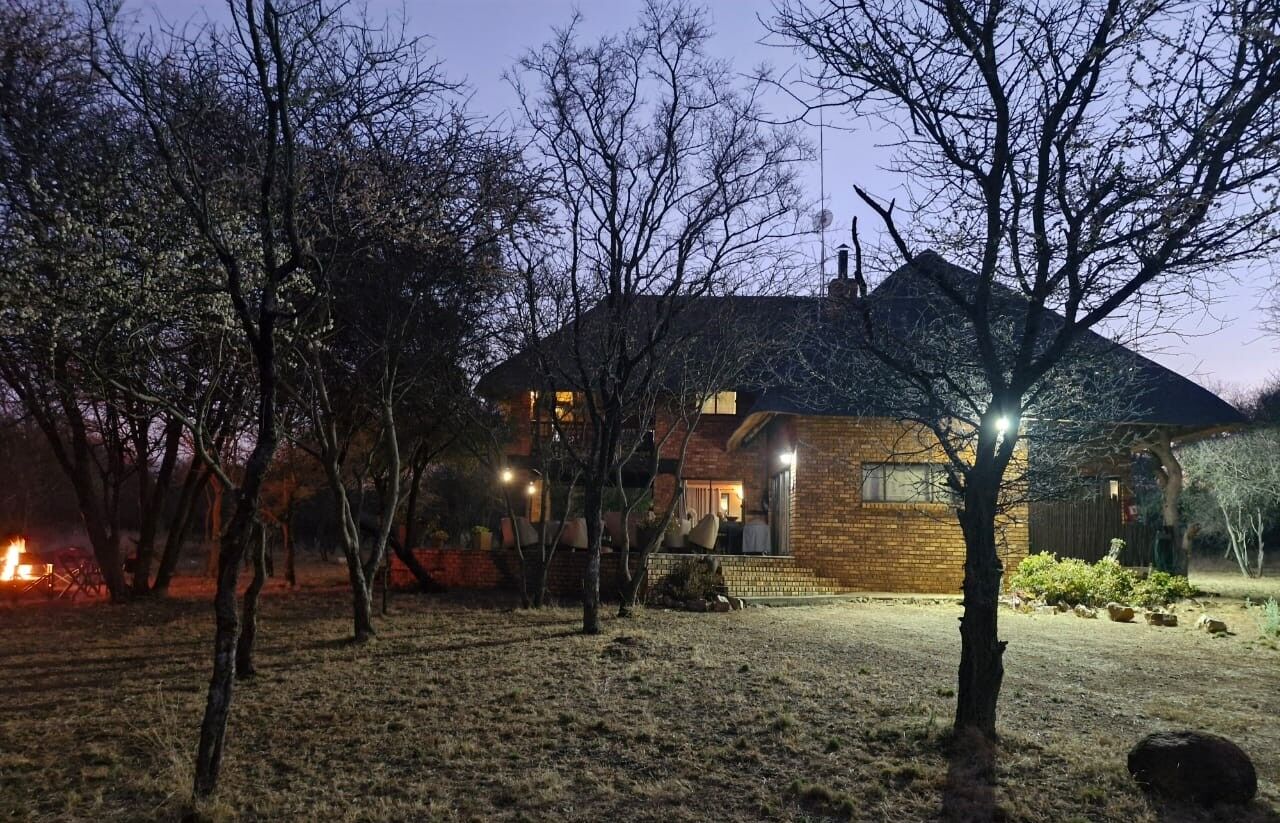 Johannesburg, Real Estate For Sale, ZAR 4000000,  3 BR,  225 Sq. Meter,  1-Hectare Safari Lodge With Unfenced Access To A 4,000ha Nature Reserve