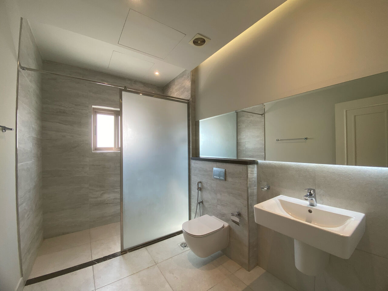 Tubli, Villas, BHD 1200,  5 Bedrooms Semifurnished Villa For Rent
