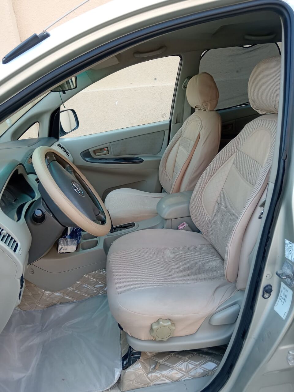 Khobar, Vehicles, Cars & Trucks , SAR 19500,  Toyota Innova,  2009,  Automatic,  510000 KM,  Seven Seater Family Vane