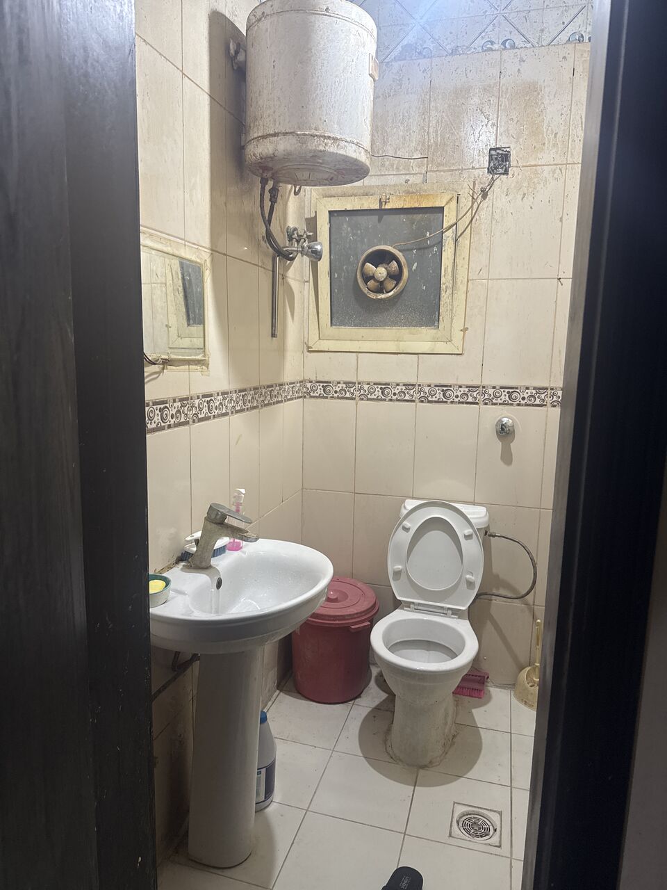Al Aziziyah, Rooms for Rent, SAR 1200/month,  Furnished,  SAR 1200/month, Single Room With Separate Washroom Available