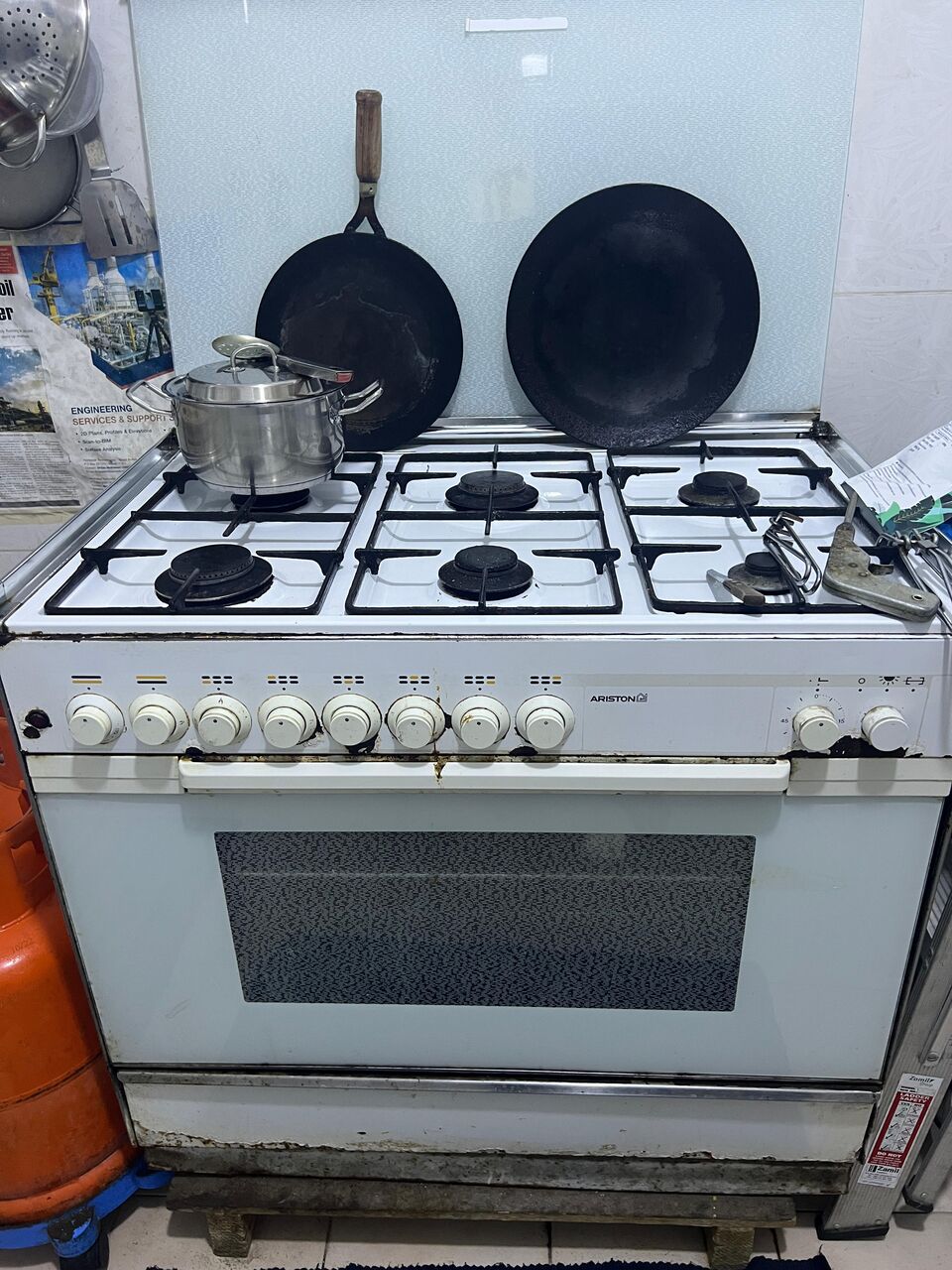 Khobar, Furniture, SAR 1400,  Queen Bed Set And Cooking Range Airston