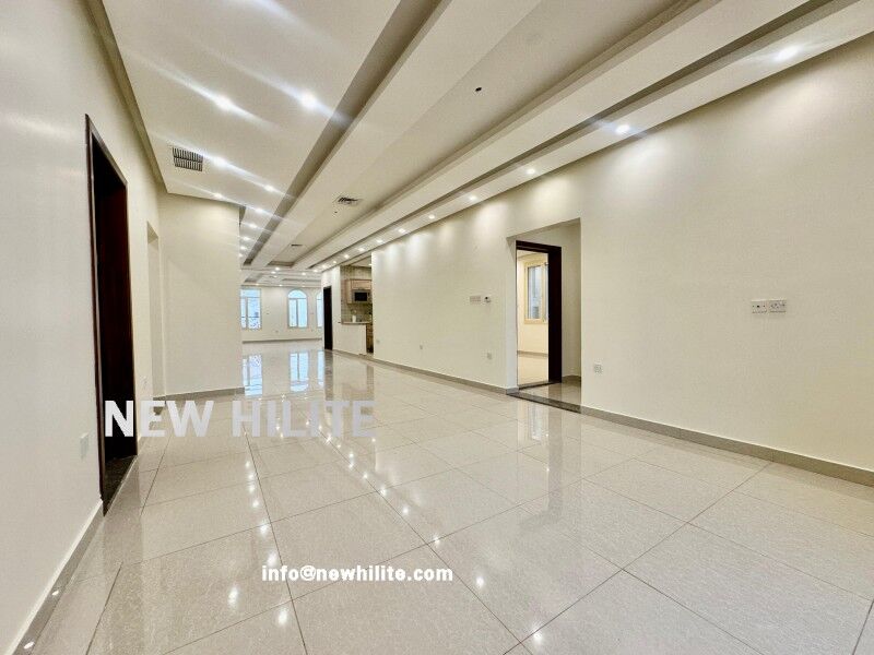 Kuwait City, Villas, KWD 850,  Spacious 4-Bedroom Floor For Rent In Abu Fathira