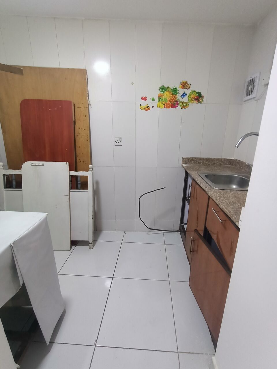 Gudaibiya, Apartments, Flats, Houses & Villas, BHD 150/month,  1 BR,  Semi Furnished 1 Bedroom Flat For Rent In Gudaibiya Unlimited Electricity