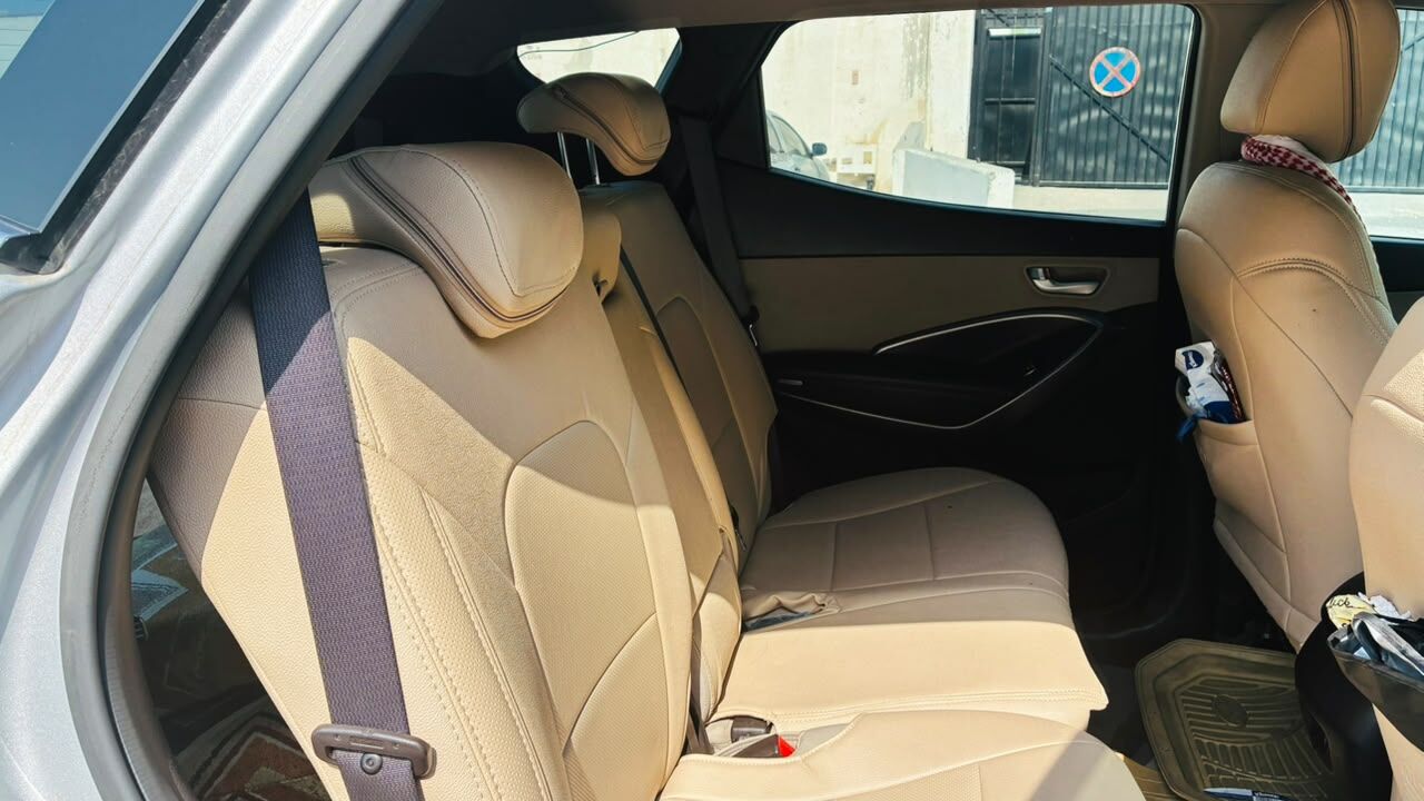 Jeddah, Vehicles, Cars & Trucks , SAR 62000,  Hyundai Santa Fe,  2017,  Automatic,  156000 KM,  Excellent Condition, Silver, AWD, AT