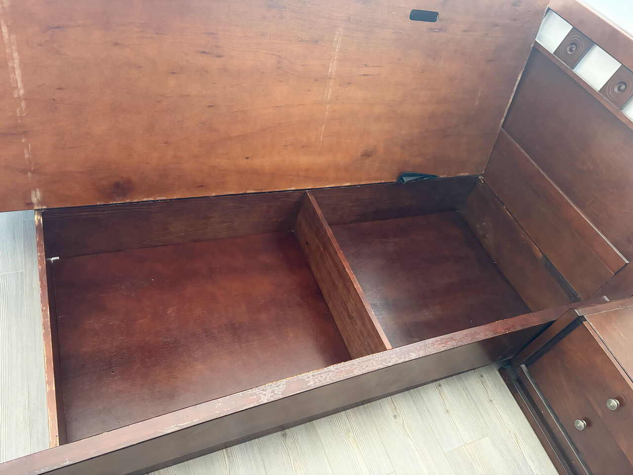 Amwaj Islands, Furniture, BHD 45,  Bed With Two Side Comodines And Mattress