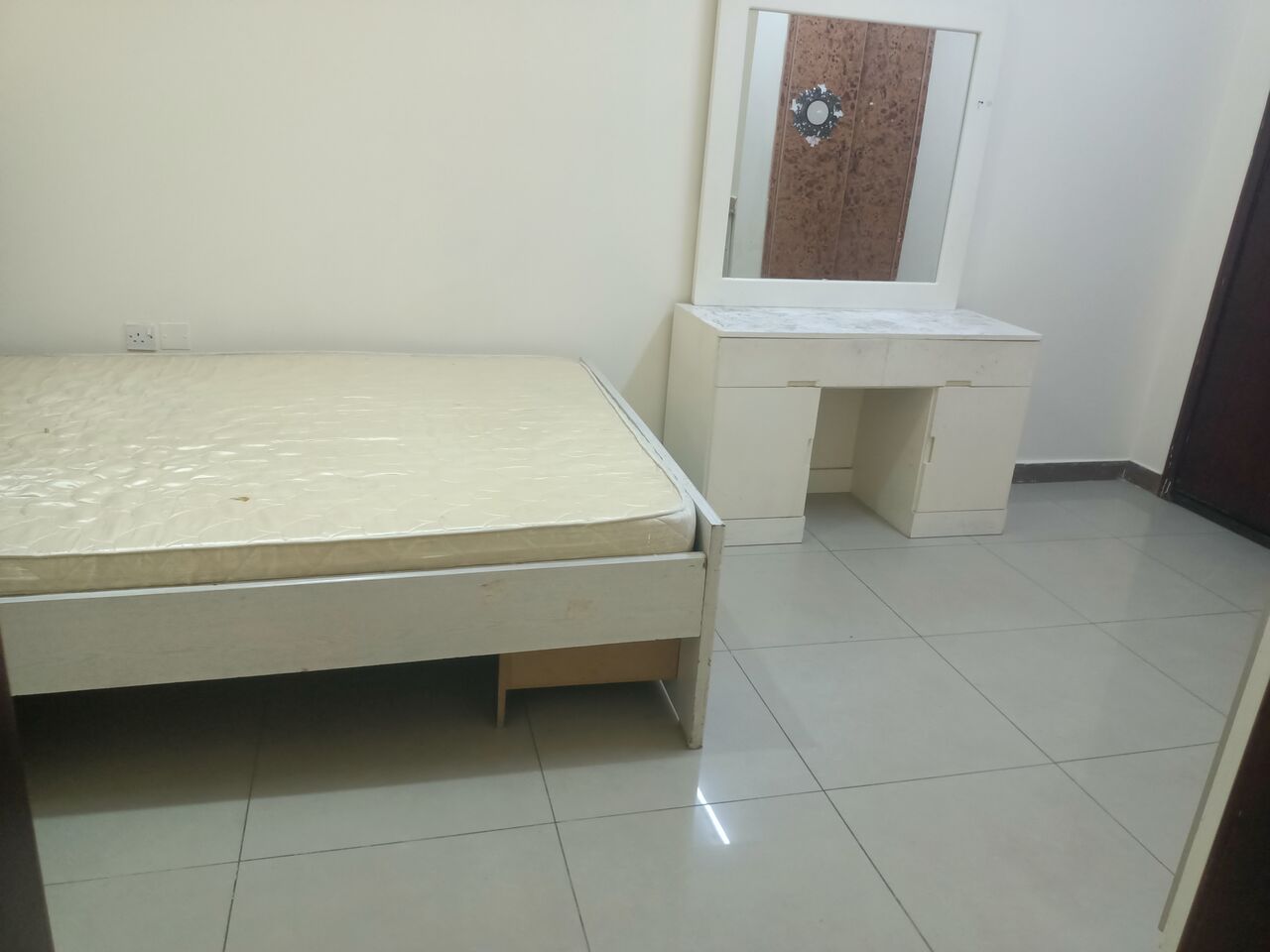 Gudaibiya, Apartments, Flats, Houses & Villas, BHD 120/month,  1 BR,  Furnished 1 Bedroom Flat For Rent In Gudaibiya With Electricity