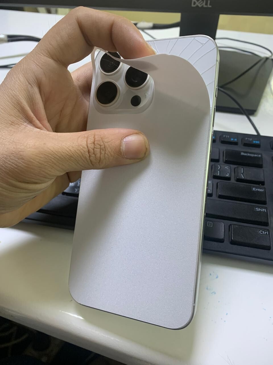 Riyadh, Mobile Phones, SAR 2500,  15 Pro Max - White - 256 GB