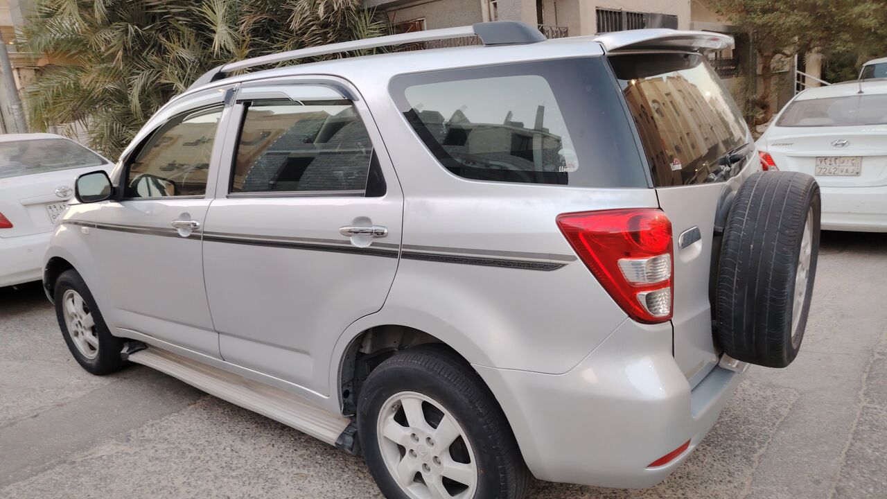 Jubail, Vehicles, Cars & Trucks , SAR 19500,  Diahatsu,  2009,  Automatic,  29850 KM,    Model, 7 Seater, Fully , 4x4, 1.5 Liter Good Condition