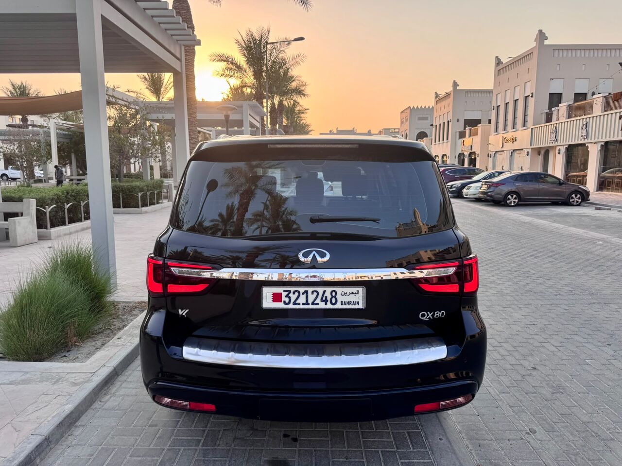 Manama, Vehicles, Cars & Trucks , BHD 9500,  Infiniti QX80,  2019,  Automatic,  160000 KM,  Infiniri QX80 -  - Good Condition