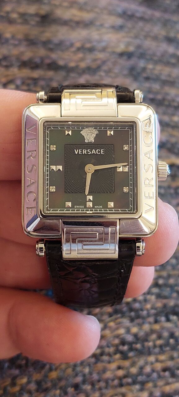 Riyadh, Watches, SAR 1450,  Versace Watch Big Dial 40mm For Men Original Swiss Made 1450 Riyals