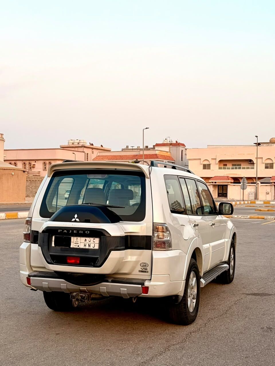 Jubail, Vehicles, Cars & Trucks , SAR 30000,  Mitsubishi Pajero V6,  2016,  Automatic,  380000 KM,   Mitsubishi Pajero  4×4