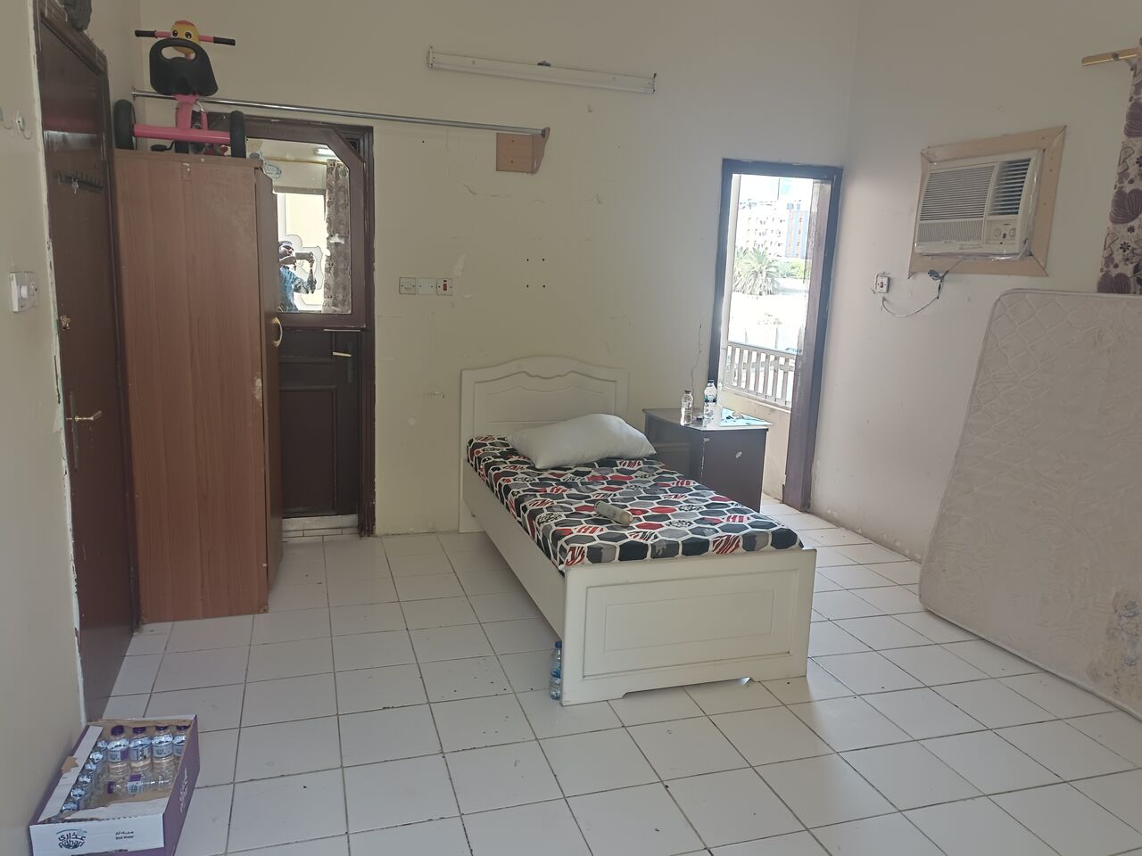 Hoora, Rooms for Rent, BHD 90/month,  Furnished,  Room Available For Bachelor 90bd October 9nth