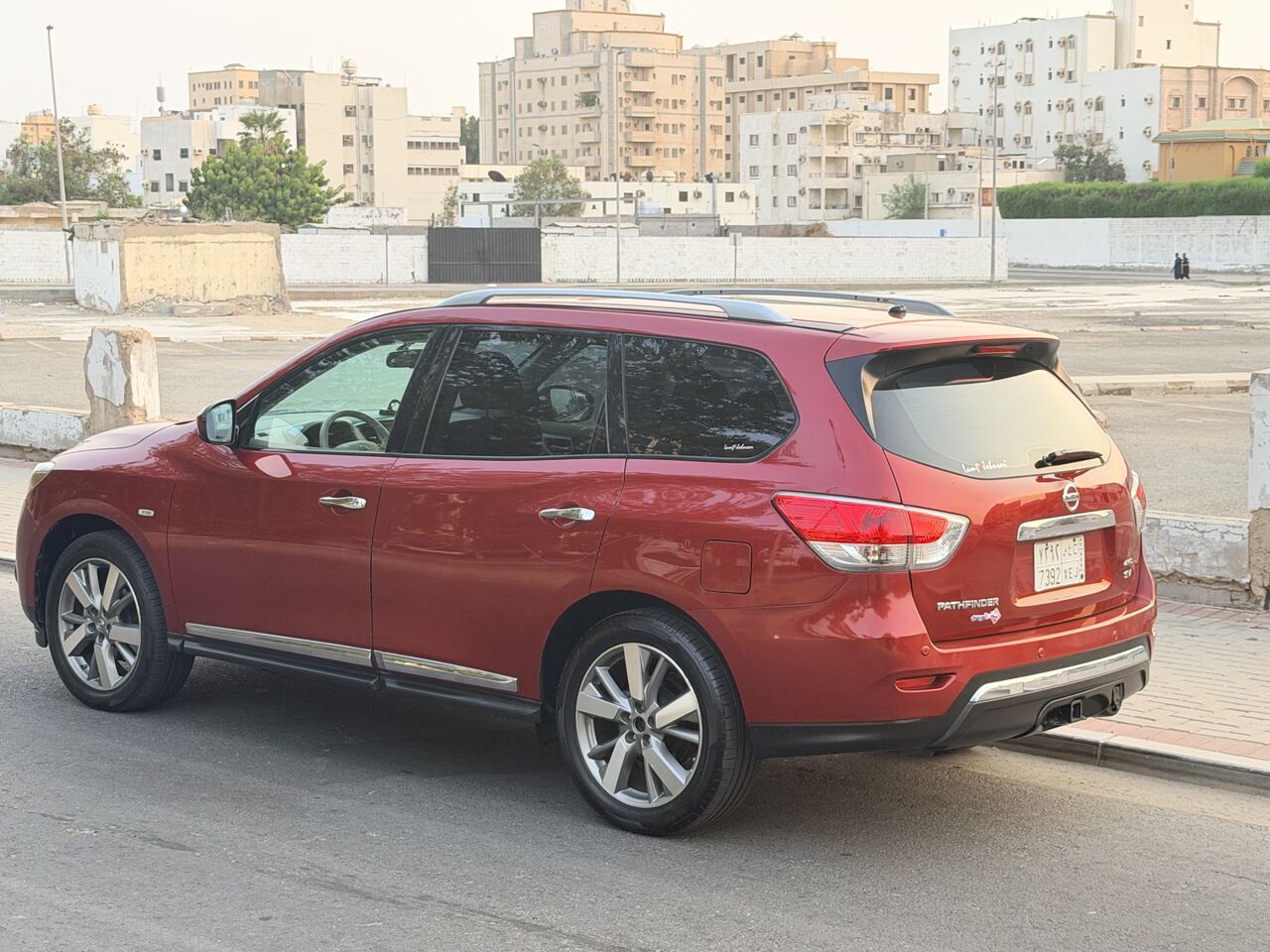 Jeddah, Vehicles, Cars & Trucks , SAR 32000,  Nissan Pathfinder,  2014,  Automatic,  170000 KM,   In Excellent Condition