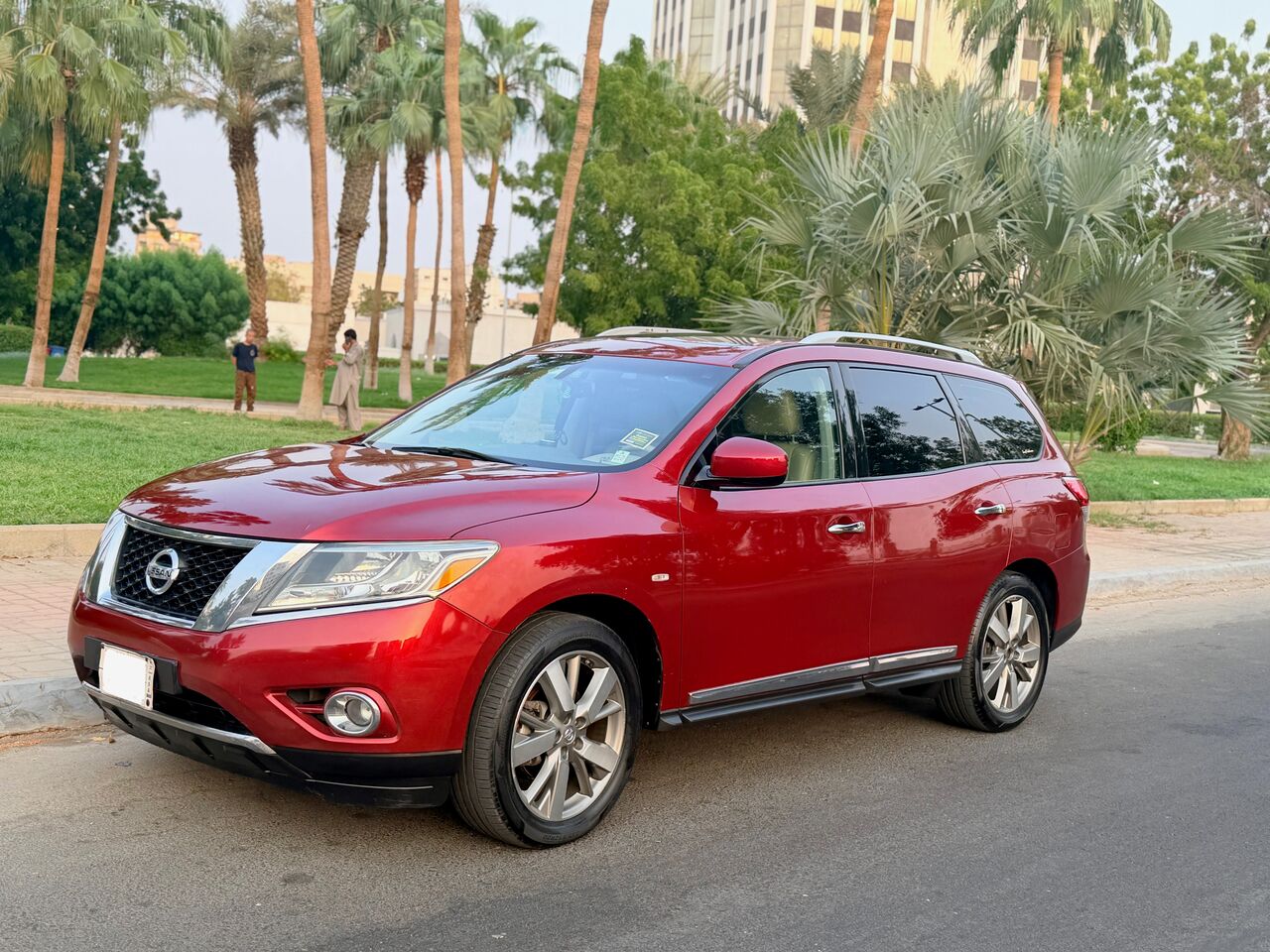 Jeddah, Vehicles, Cars & Trucks , SAR 32000,  Nissan Pathfinder,  2014,  Automatic,  170000 KM,   In Excellent Condition