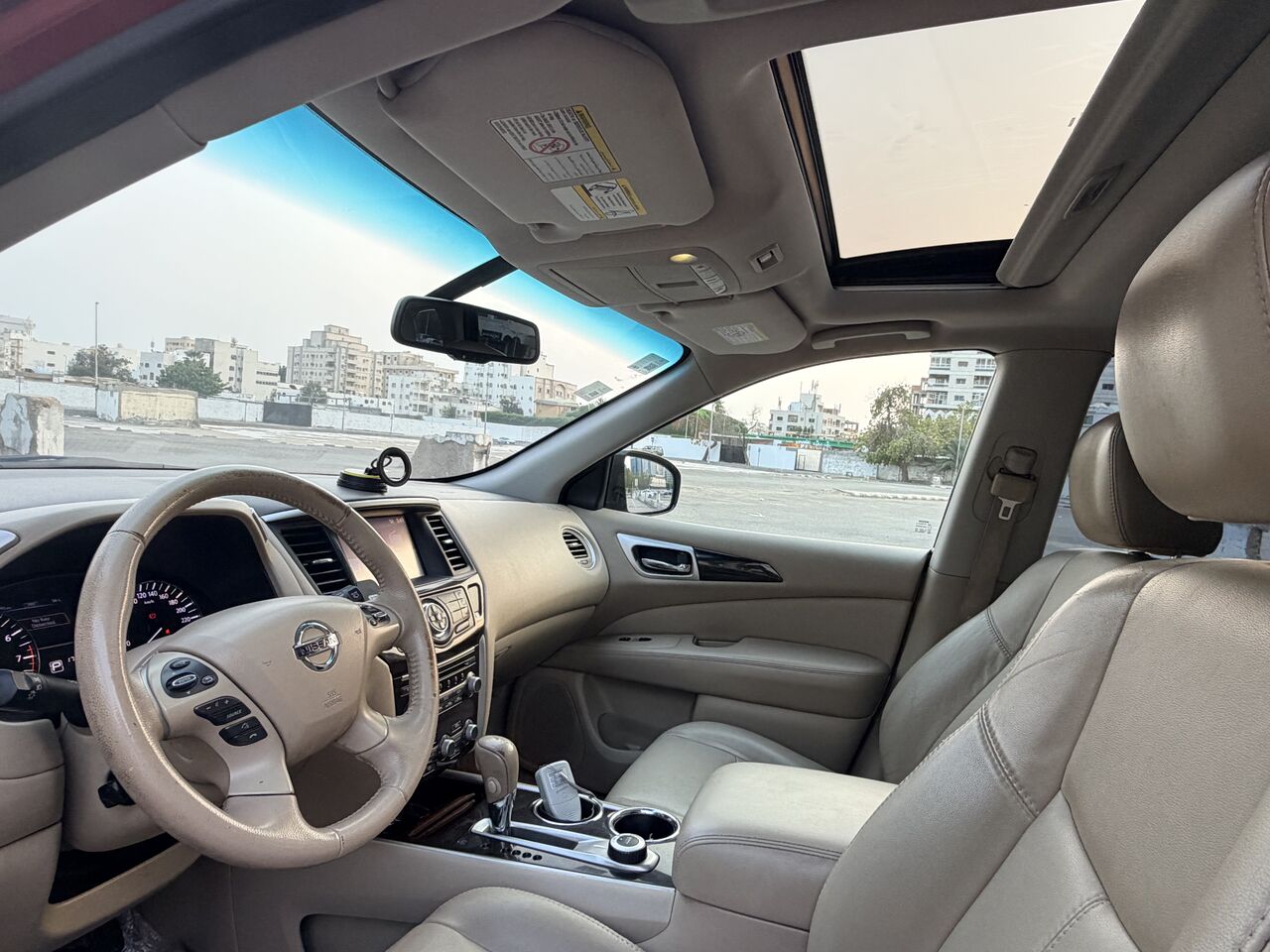 Jeddah, Vehicles, Cars & Trucks , SAR 32000,  Nissan Pathfinder,  2014,  Automatic,  170000 KM,   In Excellent Condition