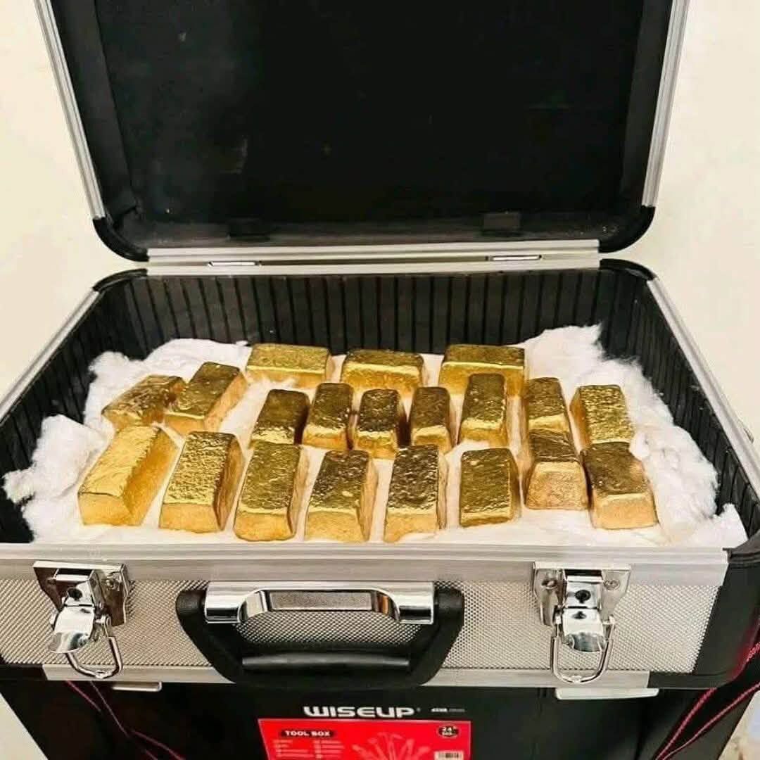 Cairo, Jewelry, USD 95000,  Gold Nuggets/bars Available In Nairobi Kenya Ready For Export