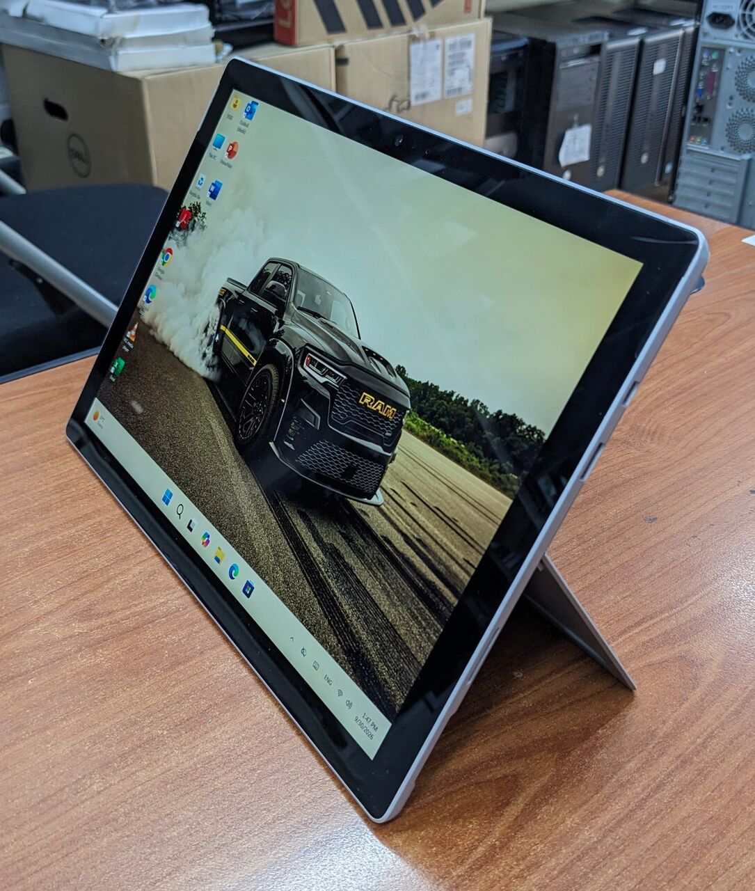 Manama, Computers, BHD 113,  Surface Pro Core I5 8th Gen 2in1 Detachable Touch Laptop + Tablet 12.3 Quad Display