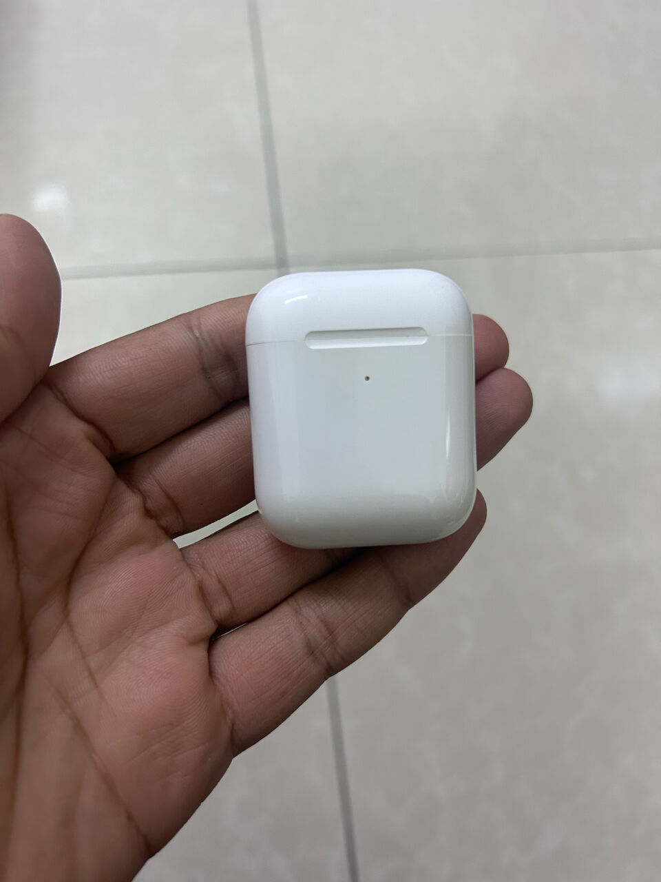 Dammam, Electronics, SAR 50,  Earbuds... NOT Apple AirPods