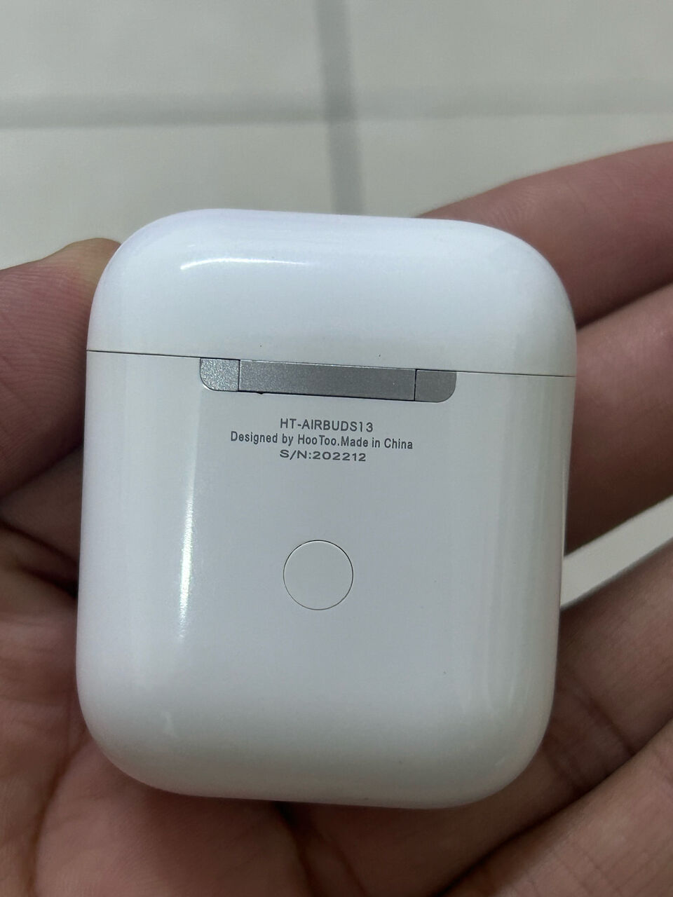 Dammam, Electronics, SAR 50,  Earbuds... NOT Apple AirPods
