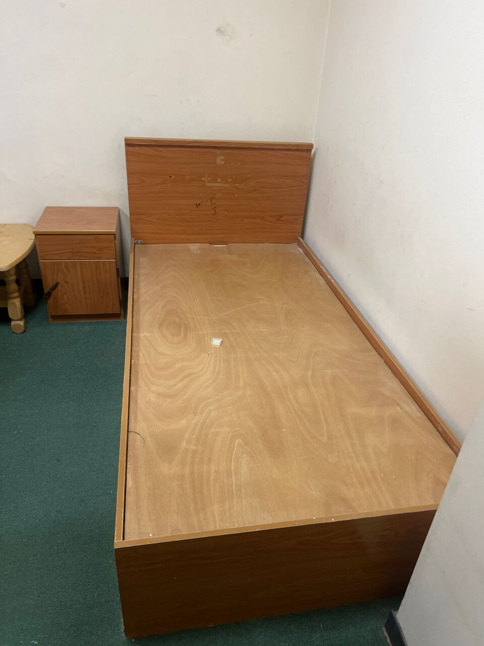 Riyadh, Furniture, SAR 100,  Used Furniture And Electrical Appliances For Sale