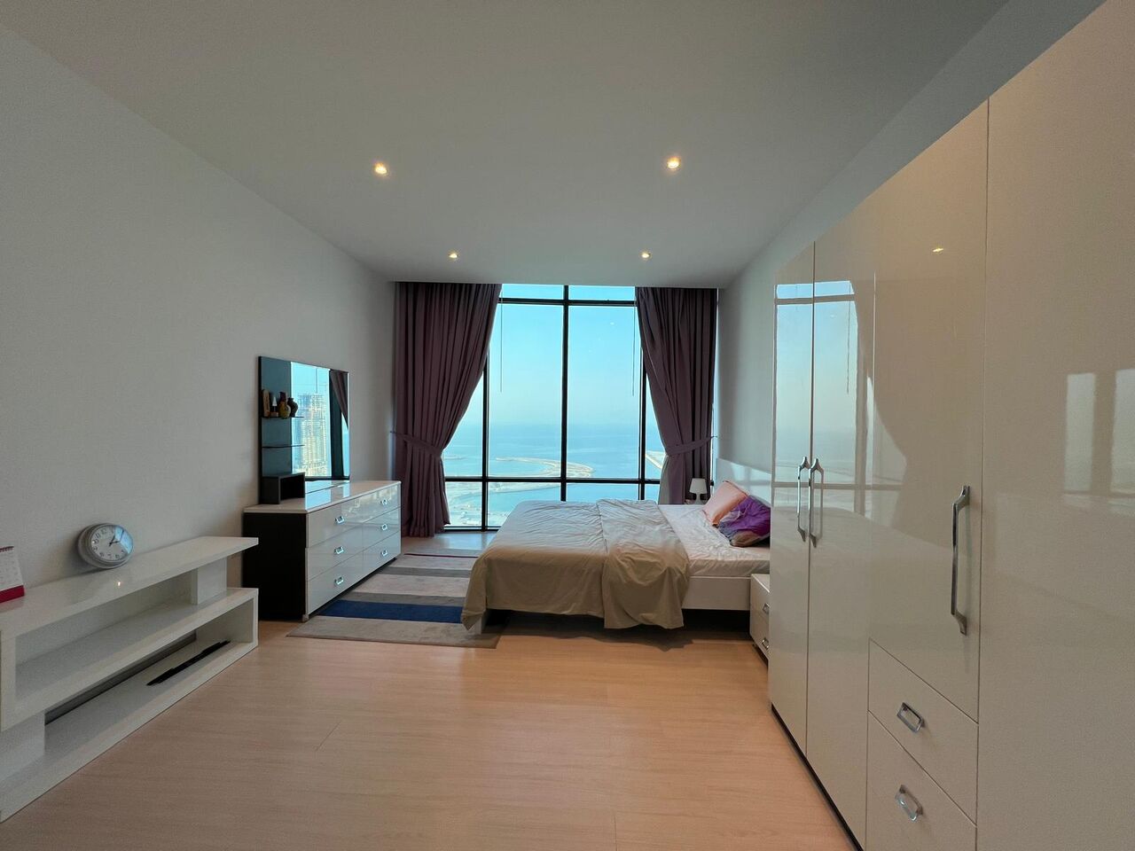 Manama, Apartments, Flats, Houses & Villas, BHD 350/month,  Furnished,  1 BR,  65 Sq. Meter,  LUXURY | 1 BEDROOM | SEAVIEW | KIDS PLAY AREA | FACILITIES | SEEF
