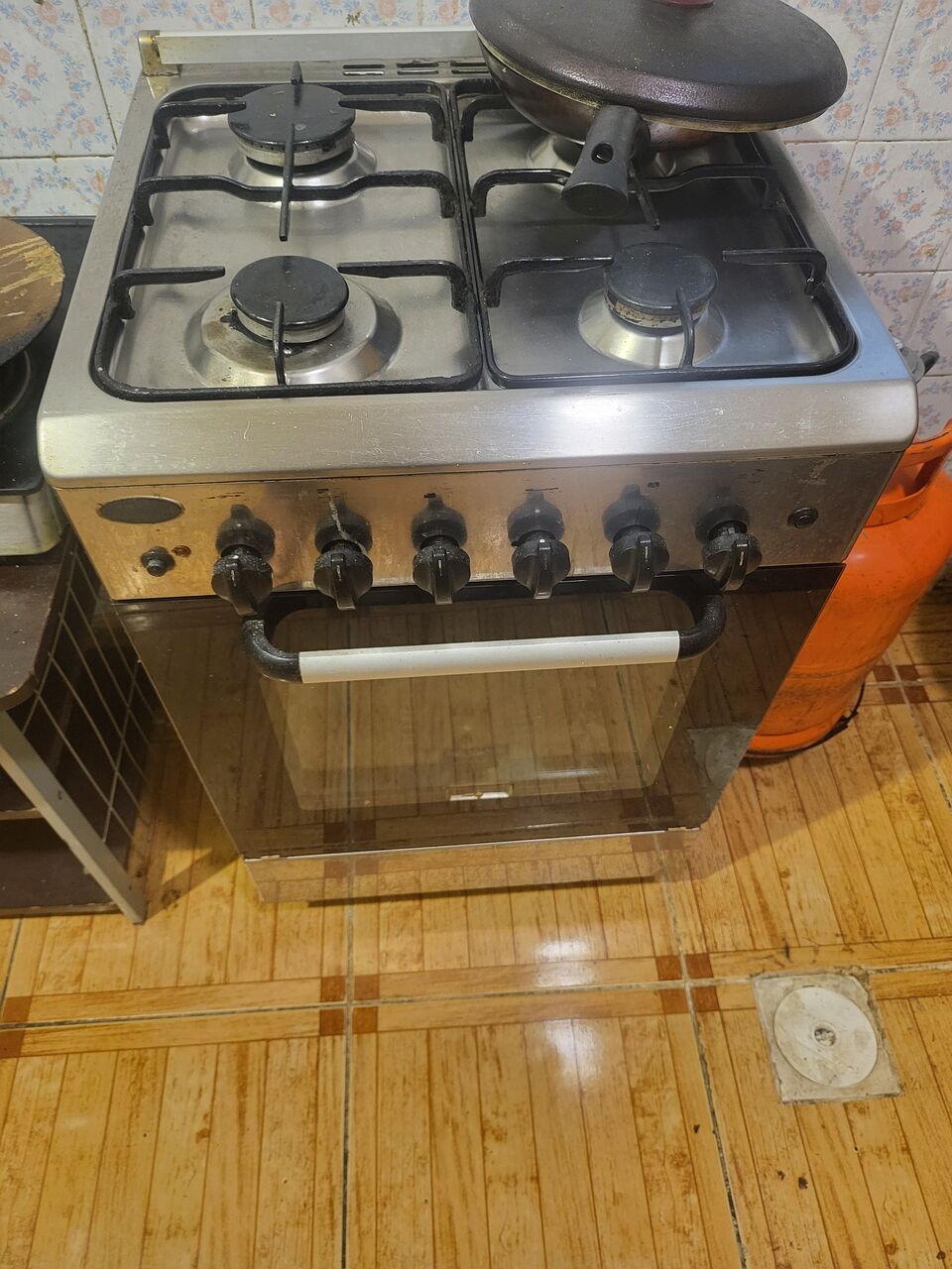Jeddah, Air Conditioners, SAR 400,  Fridge 300 Litter Very Good Condition 400