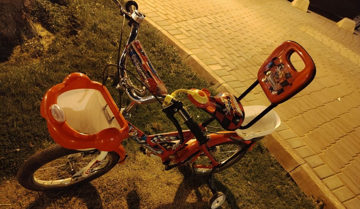 Riyadh, Baby & Kid Stuff, SAR 1000,  Kids Cycle. Bed. Trolley