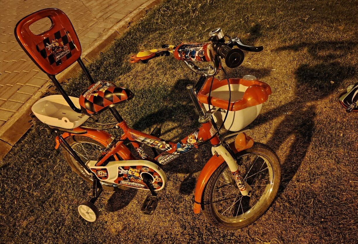 Riyadh, Baby & Kid Stuff, SAR 1000,  Kids Cycle. Bed. Trolley