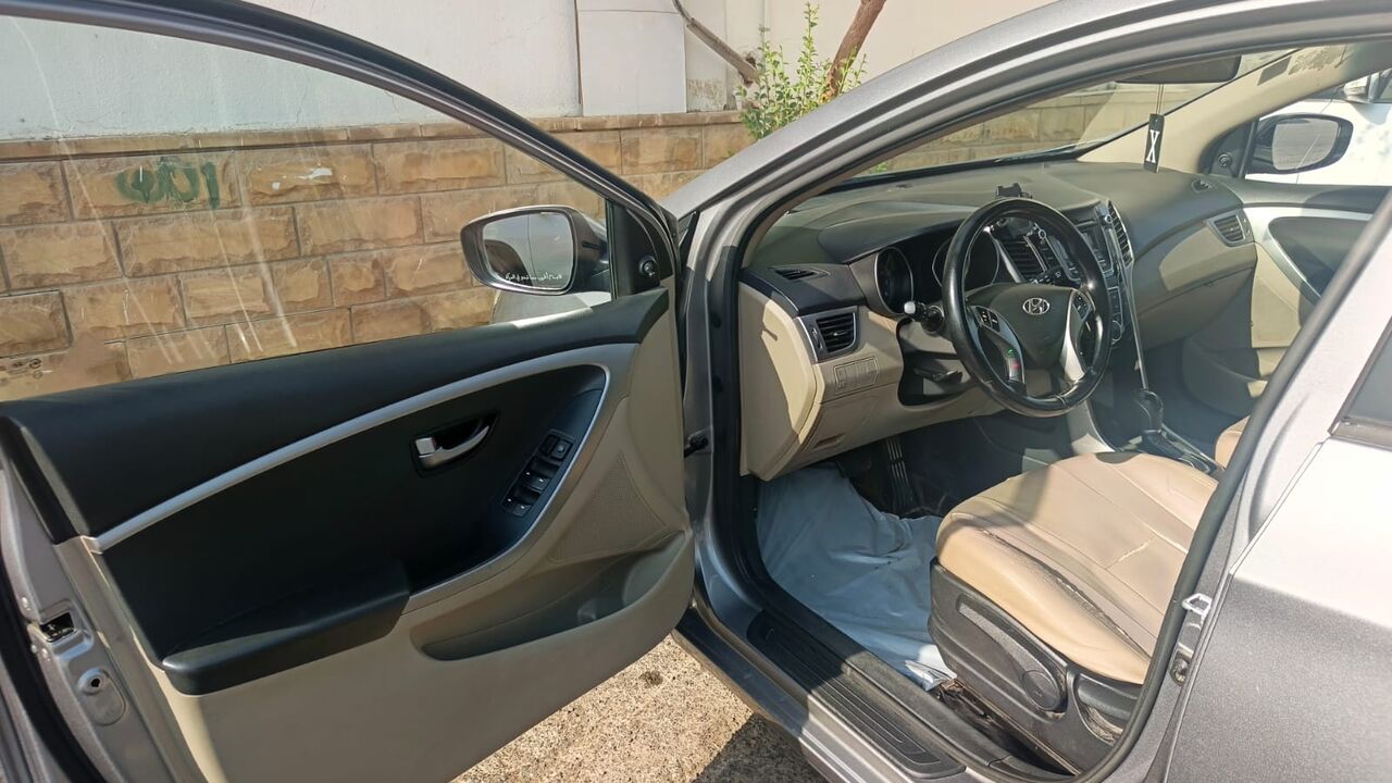 Al Sulaymaniyyah, Vehicles, Cars & Trucks , SAR 23000,  Hyundai I30,  2013,  Automatic,  206238 KM,  , Year , , Grey Color