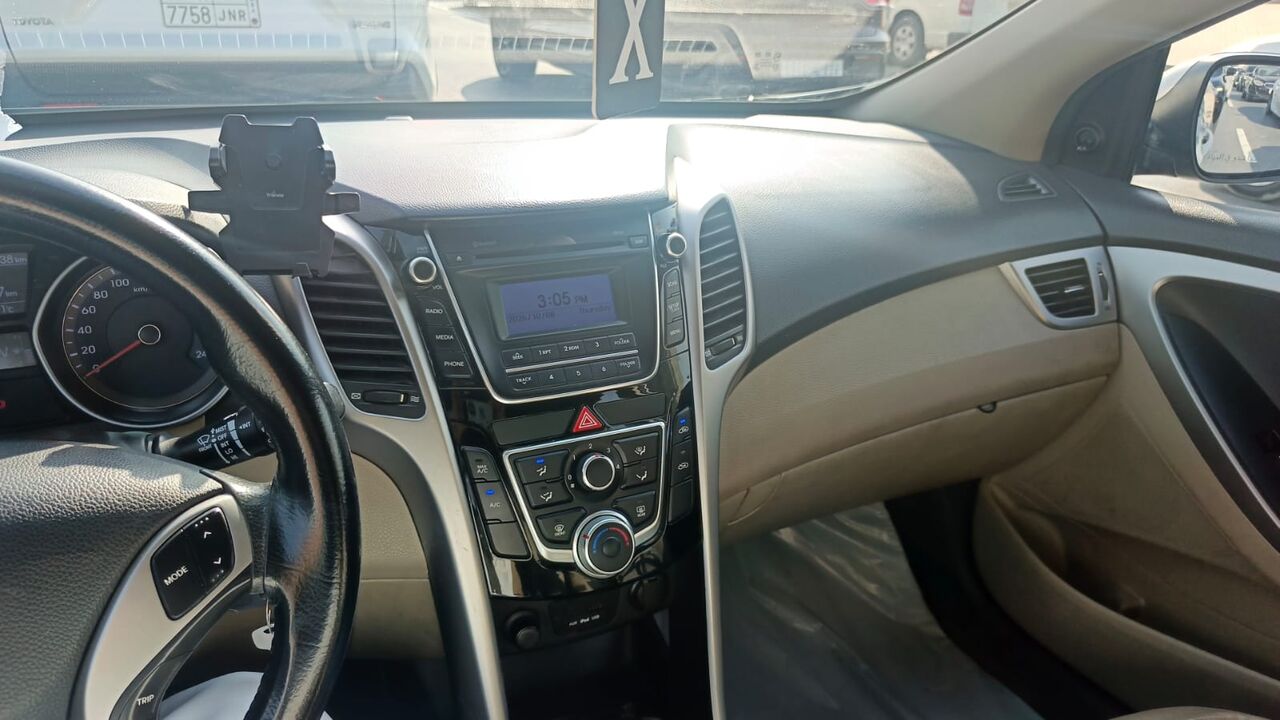 Al Sulaymaniyyah, Vehicles, Cars & Trucks , SAR 23000,  Hyundai I30,  2013,  Automatic,  206238 KM,  , Year , , Grey Color