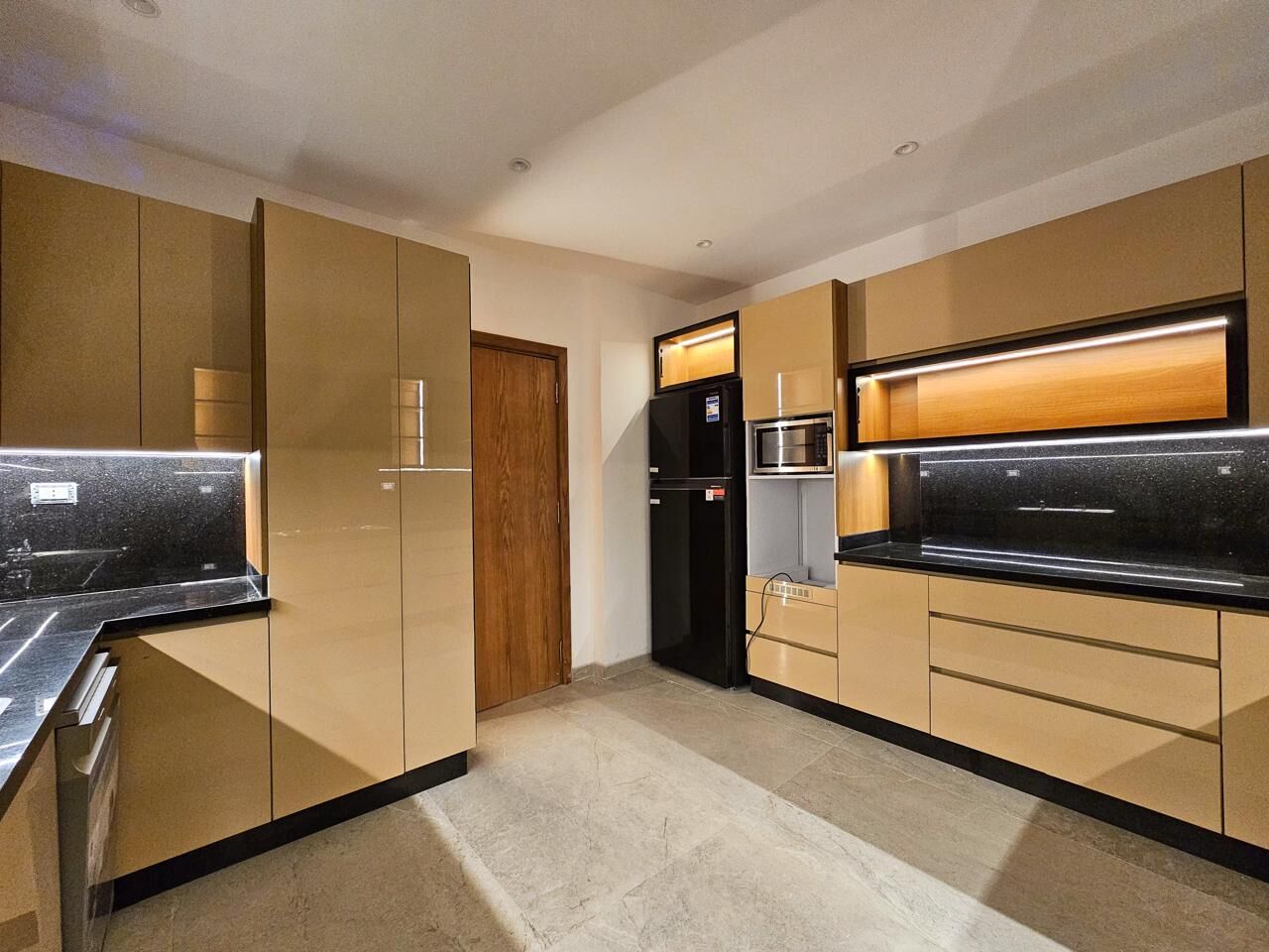 Zamalek, Apartments, Flats, Houses & Villas, USD 5000/month,  3 BR,  280 Sq. Meter,  5943-  Nile View Apartment For Rent In Zamalek, Cairo