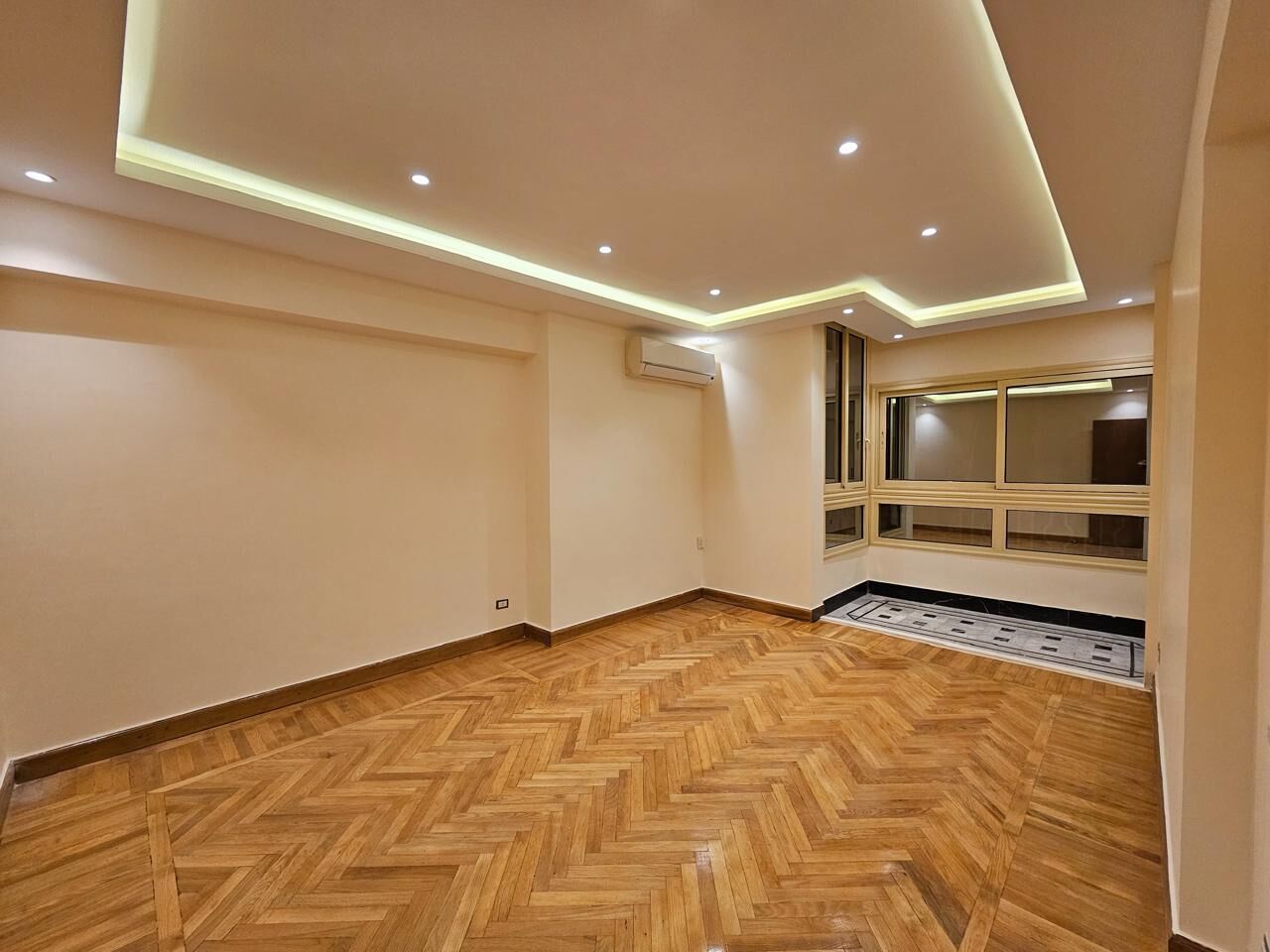 Zamalek, Apartments, Flats, Houses & Villas, USD 5000/month,  3 BR,  280 Sq. Meter,  5943-  Nile View Apartment For Rent In Zamalek, Cairo