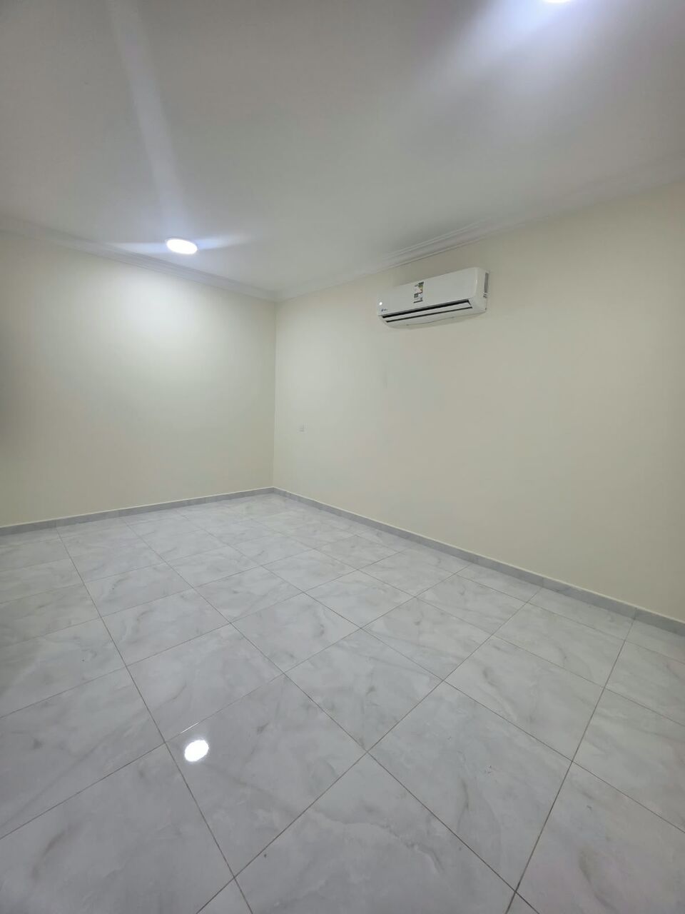 Khobar, Apartments, Flats, Houses & Villas, SAR 25000/year,  3 BR,  Consists Of:- 3 Bedrooms, A Living Room ,  2 Bathrooms, And A Kitchen,   Second Floor, Ext