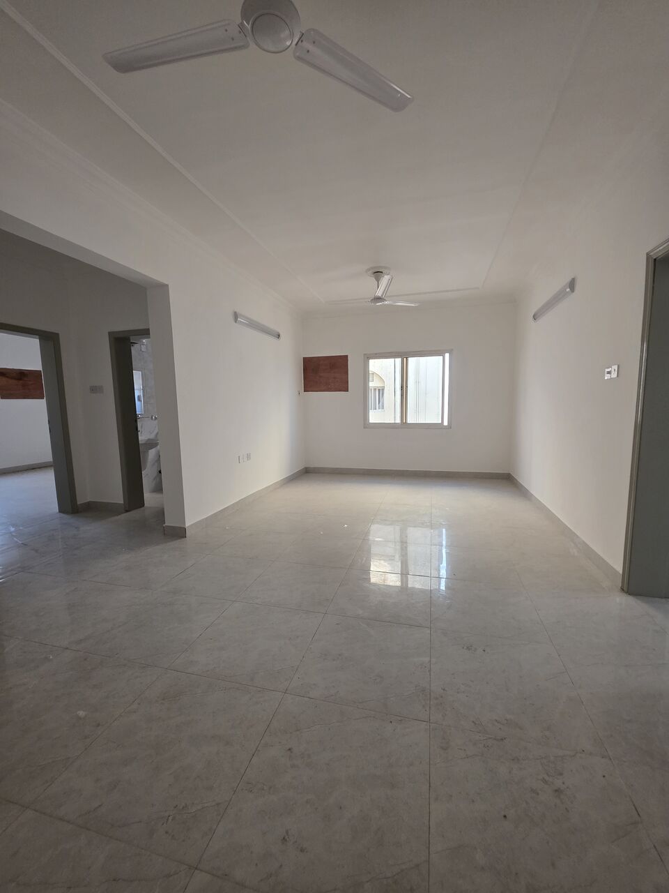 Zinj, Apartments, Flats, Houses & Villas, BHD 170/month,  2 BR,  @2BATHROOM Hall Kitchen Without Electricity Car Parking