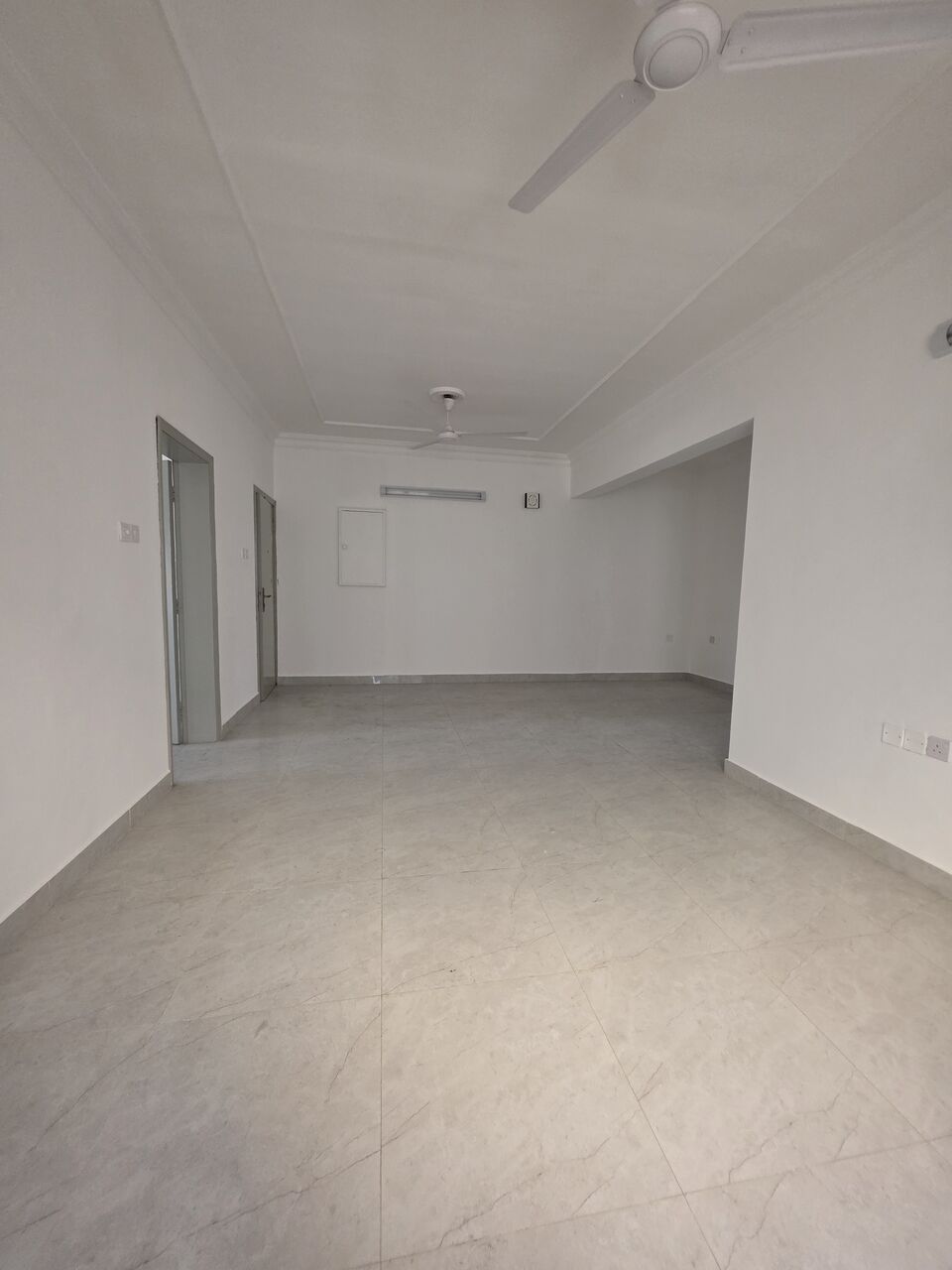 Zinj, Apartments, Flats, Houses & Villas, BHD 170/month,  2 BR,  @2BATHROOM Hall Kitchen Without Electricity Car Parking