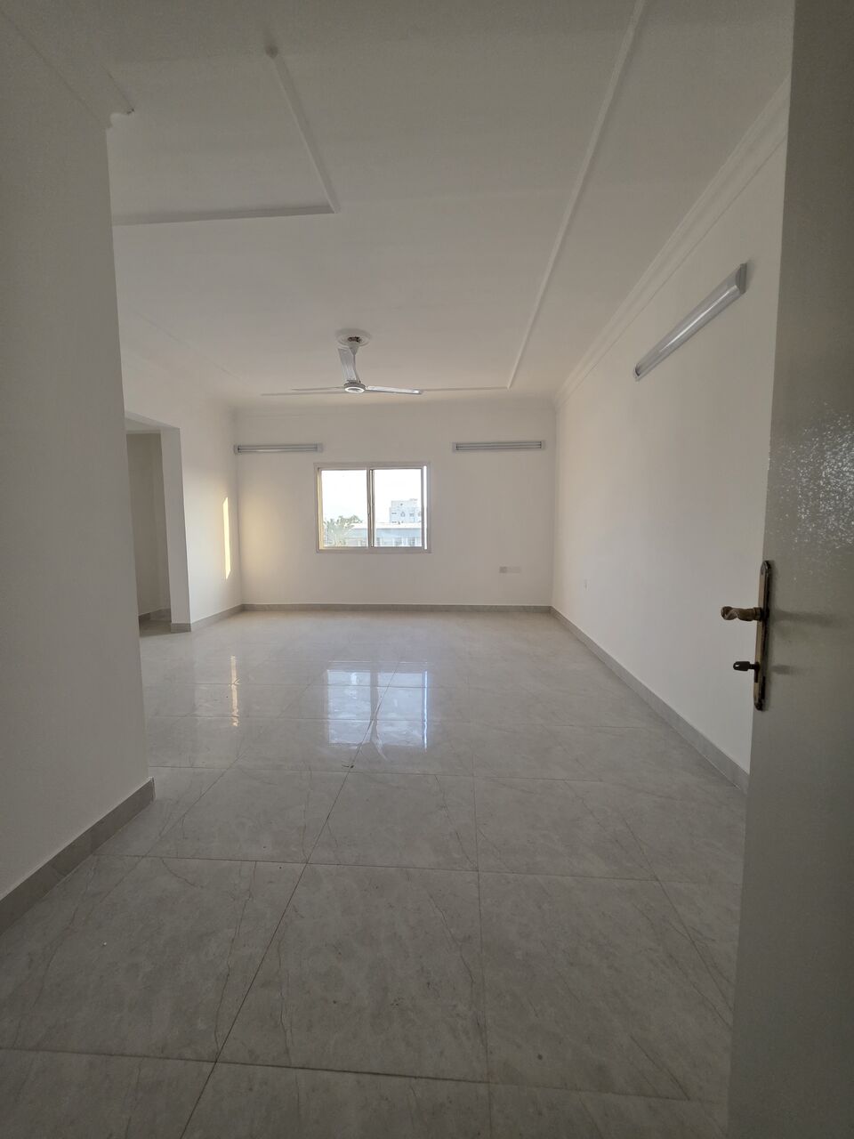 Zinj, Apartments, Flats, Houses & Villas, BHD 170/month,  2 BR,  @2BATHROOM Hall Kitchen Without Electricity Car Parking