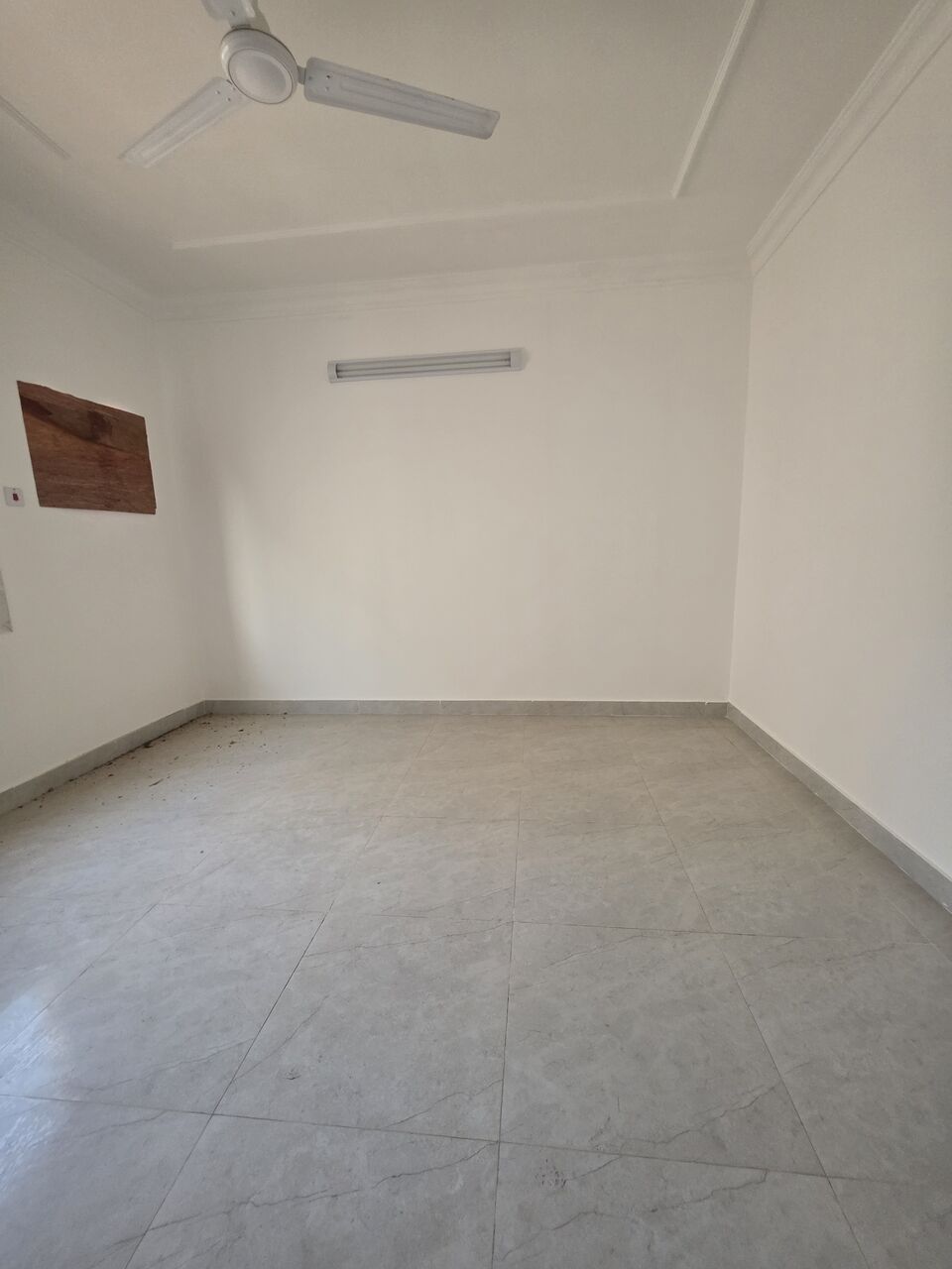 Zinj, Apartments, Flats, Houses & Villas, BHD 170/month,  2 BR,  @2BATHROOM Hall Kitchen Without Electricity Car Parking