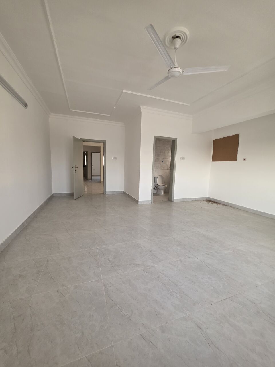 Zinj, Apartments, Flats, Houses & Villas, BHD 170/month,  2 BR,  @2BATHROOM Hall Kitchen Without Electricity Car Parking