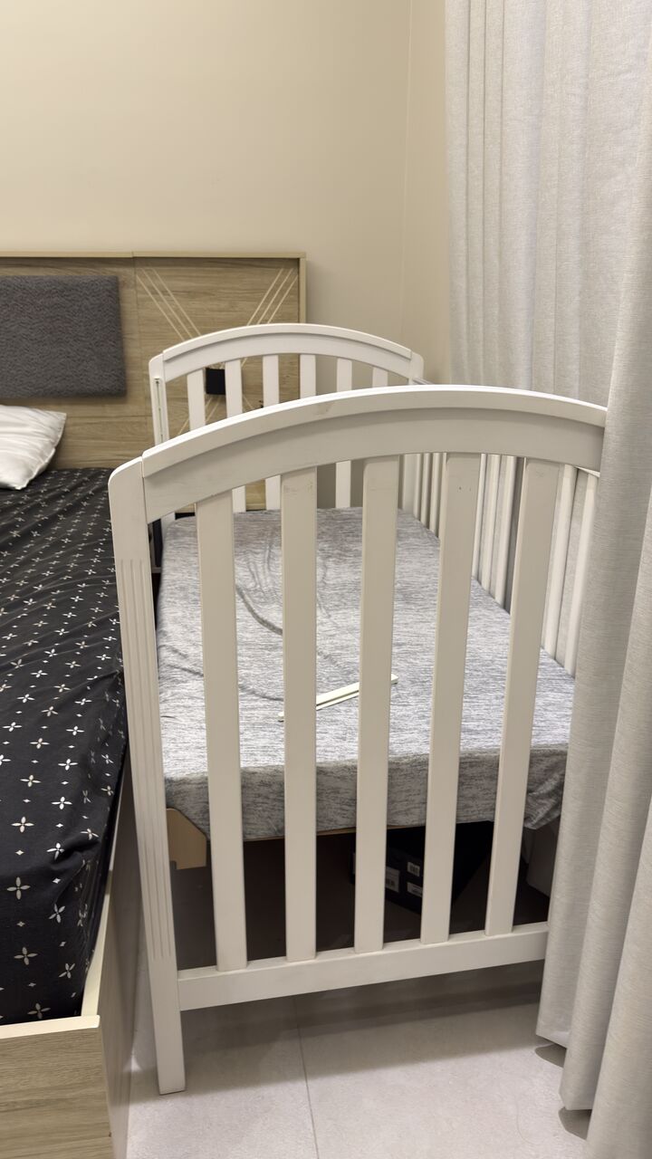 Al Aziziyah, Furniture, SAR 199,  Juniors Large Baby Crib With Mattress