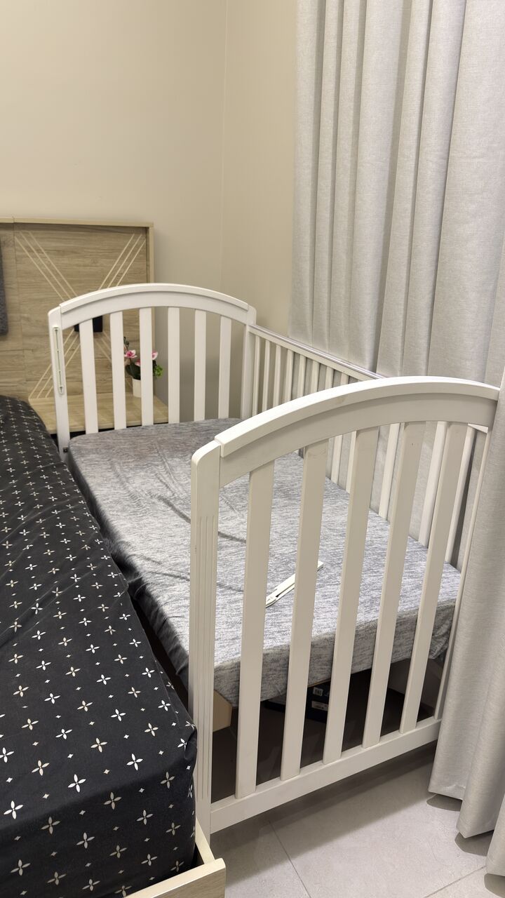 Al Aziziyah, Furniture, SAR 199,  Juniors Large Baby Crib With Mattress
