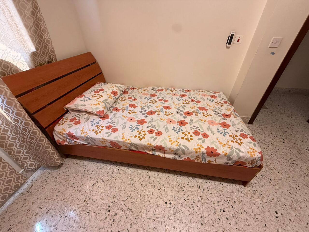 Jeddah, Furniture, SAR 400,  Brand New Coat And Bed -SR-400