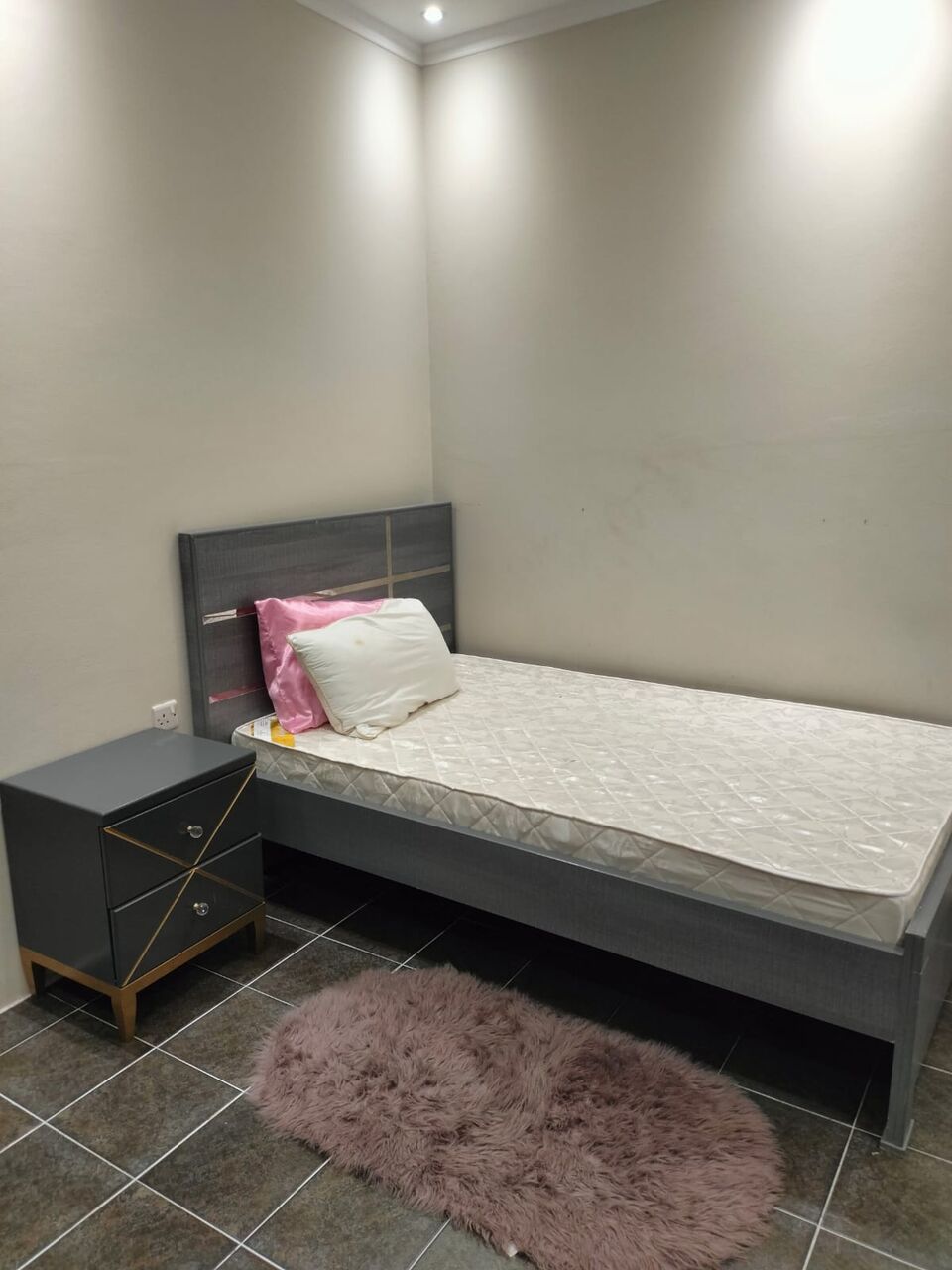 Muharraq, Apartments, Flats, Houses & Villas, BHD 190/month,  Furnished,  2 BR,  65 Sq. Meter,  Fully Furnished Flat For Rent At Muharraq Near Delmon Bakery