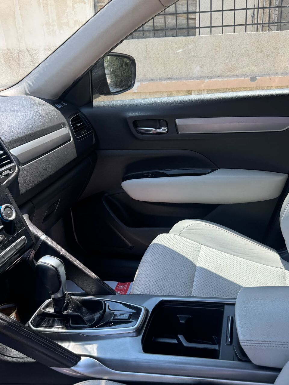 Mahooz, Vehicles, Cars & Trucks , BHD 2300,  RENAULT KOLEOS,  2017,  Automatic,  119 KM,   For Sale
