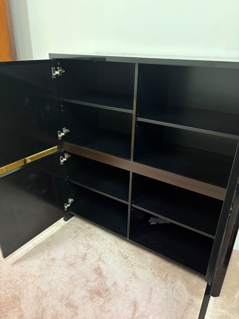 Dammam, Furniture, SAR 1500,  Gloss Black Coffee Table & Storage Cabinet Sold As Set! Final Exit. Serious Buyers Only!