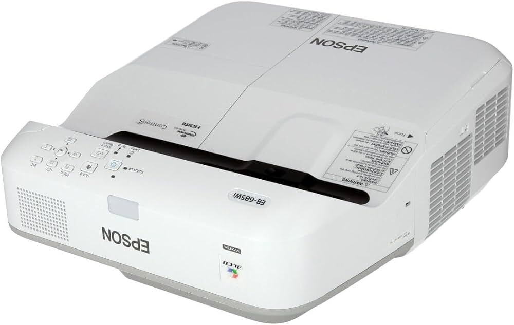 Manama, Computers, BHD 98,  Epson DLP Projector 100" Screen Size Lumens 2,700 - Very Good Working - Plug & Play
