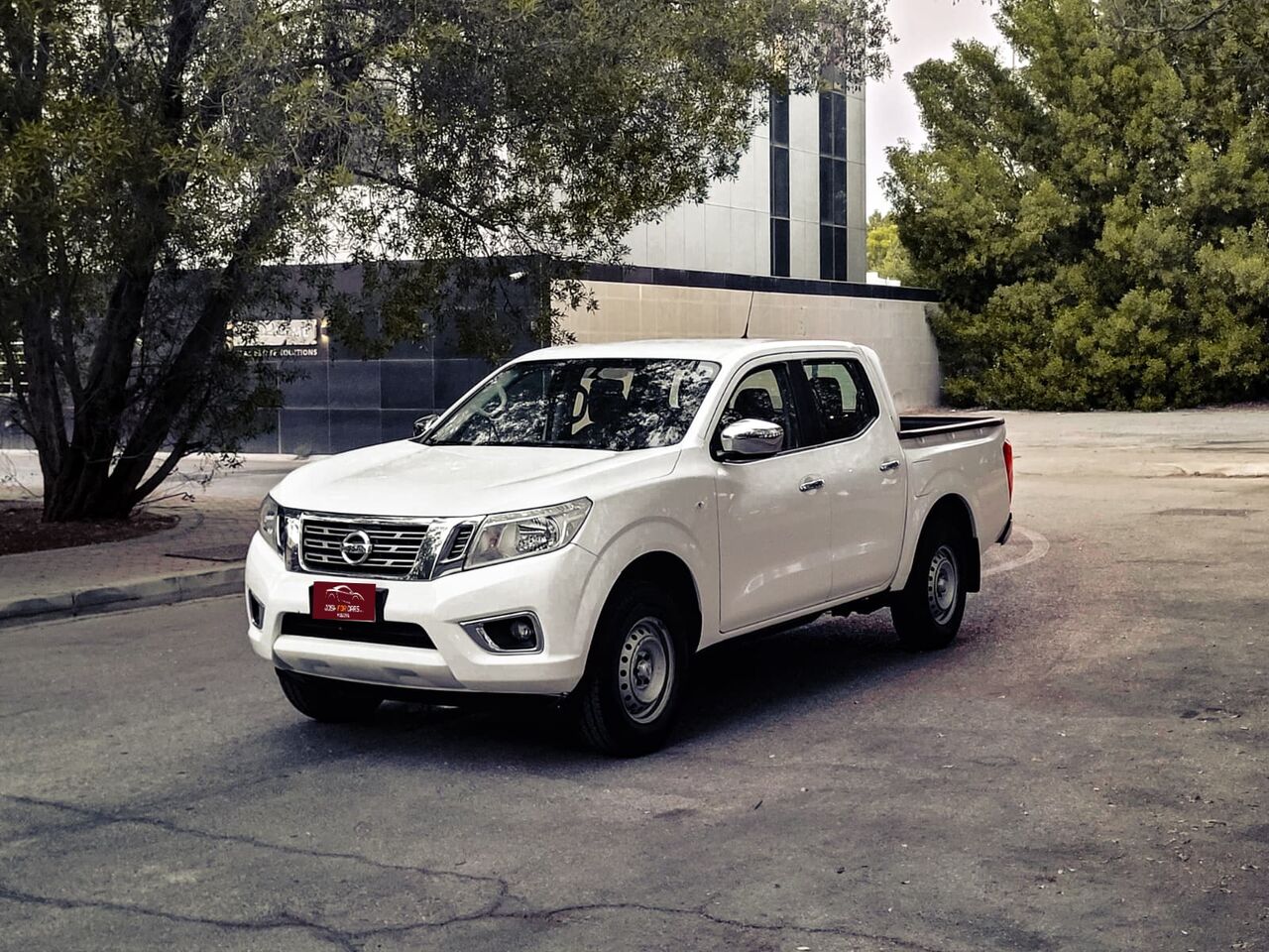 Manama, Vehicles, Cars & Trucks , BHD 1,  Nissan Navara,  2022,  Manual,  112000 KM,  SINGLE OWNER AGENCY SERVICE DOUBLE CABIN