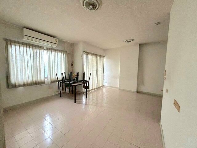 Bangkok, Real Estate For Sale, THB 1500000,  2 BR,  64 Sq. Meter,  ขายคอนโด The Village Bangkok 1 บางนา กม.1 ห้องใหญ่ 64 ตร.ม. 