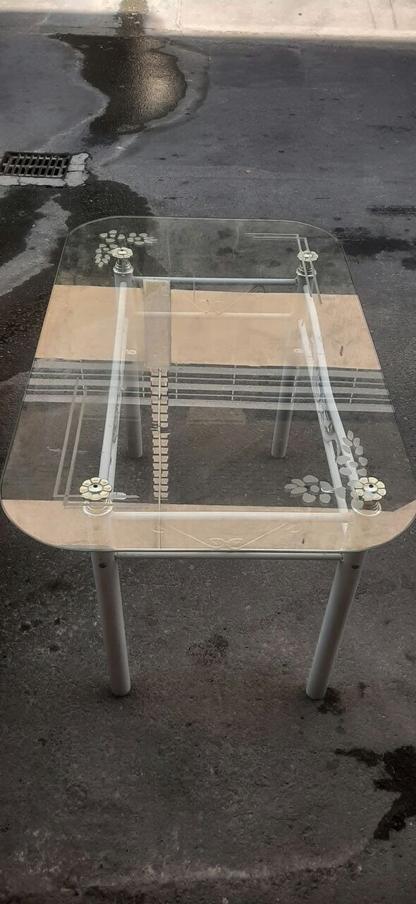 Salmaniya, Household Items, BHD 10,  GLASS TABLE