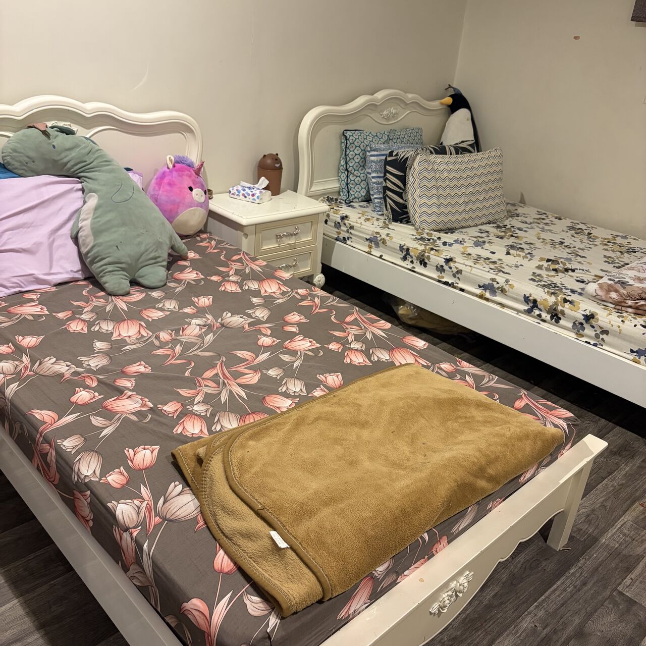 Riyadh, Furniture, SAR 2000,  Furniture For Urgent Sale