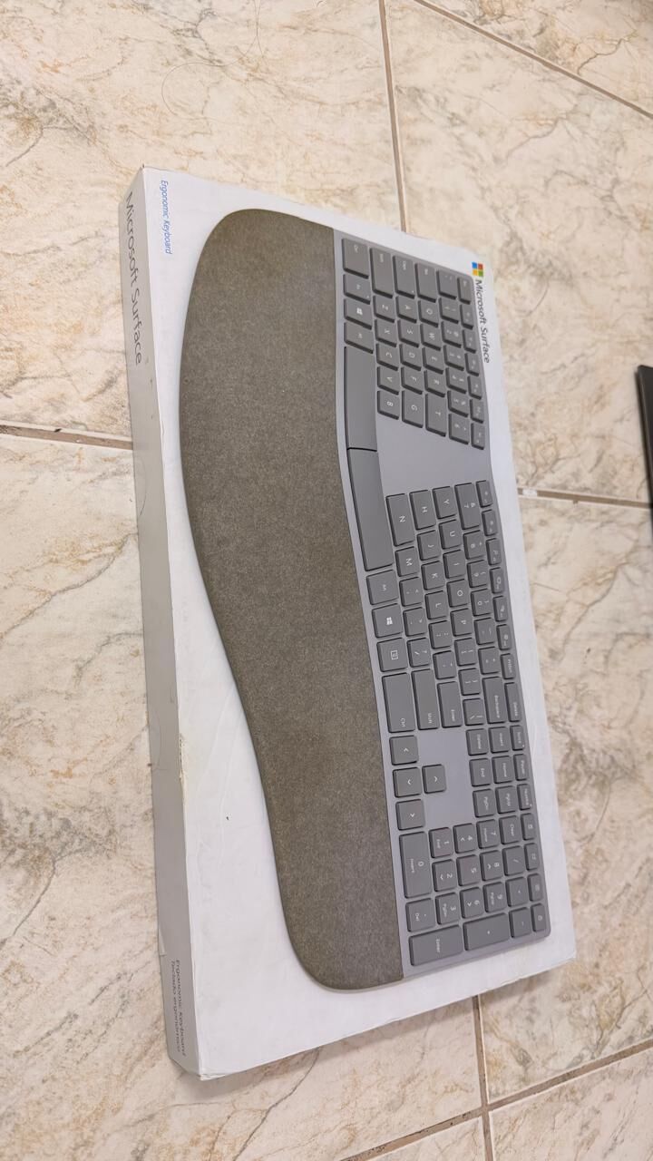 Jubail, Computers, SAR 600,  Two DELL Screens With Keyboard And Mouse Set